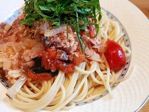鯖缶とトマト野菜煮込みの冷製パスタ